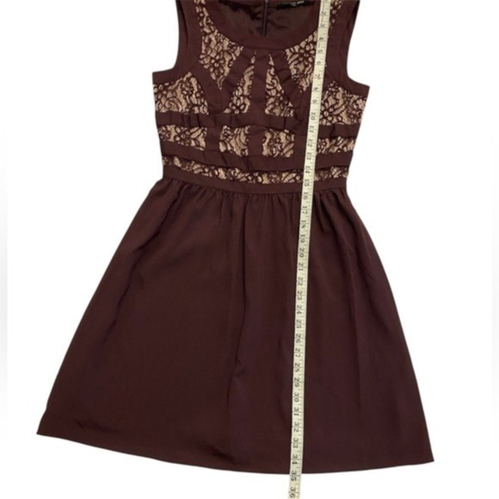 Gianni Bini Lace Cage Fit and Flare Midi Dress Burgundy Romantic Womens Size 2 - Picture 9 of 11